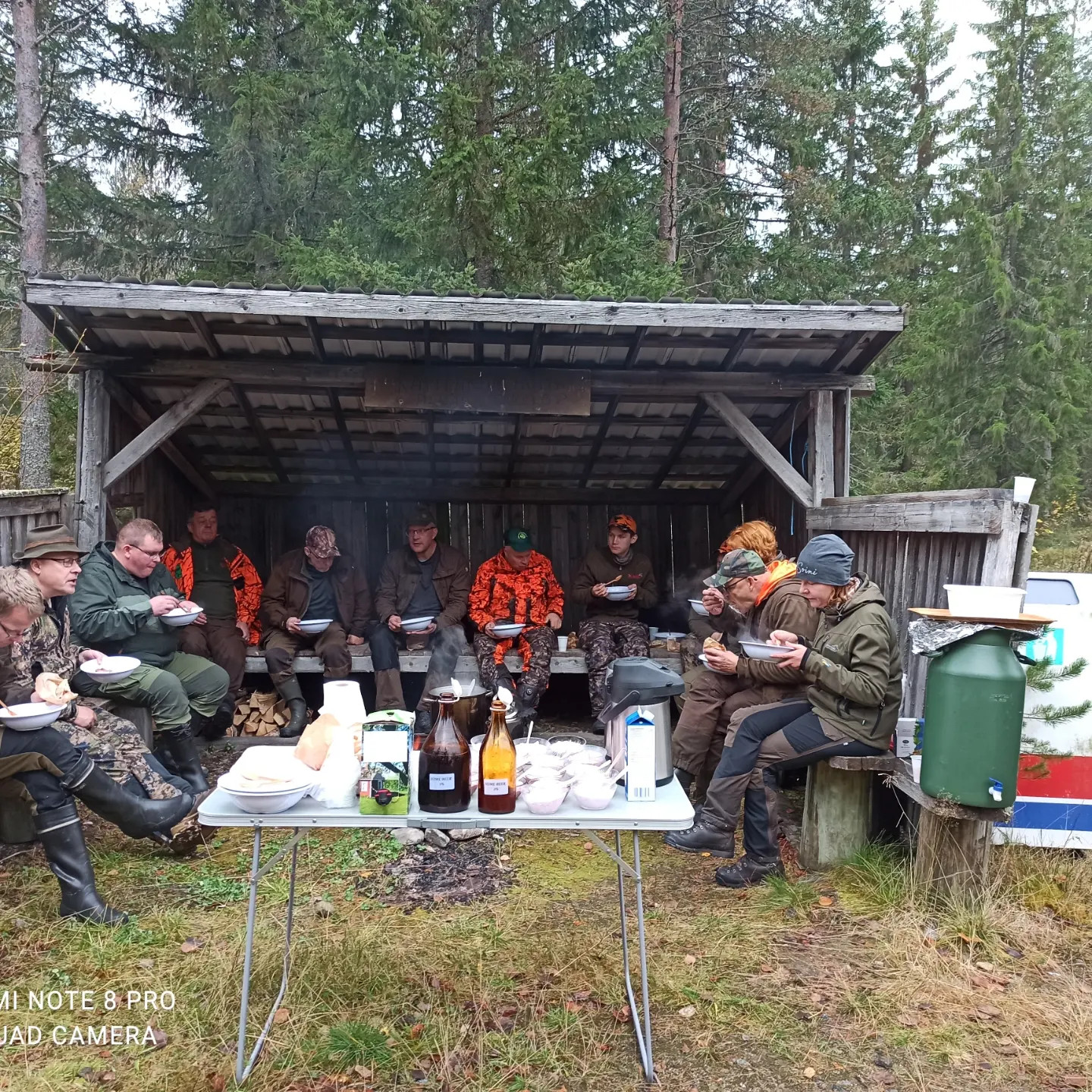 Pienriistan metsästystä Vehun riistamiesten mailla vierasluvalla Nature Paavolan opastuksella